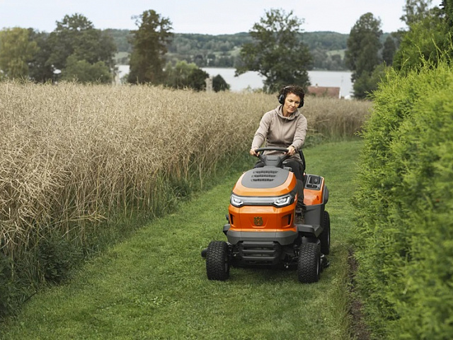 Трактор Husqvarna 215